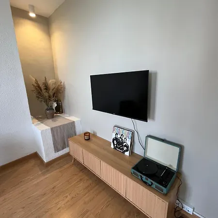 Carmen Apartment *